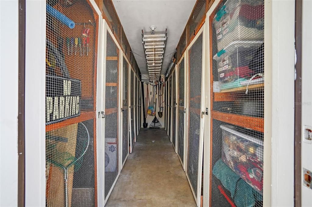 For Sale: $257,000 (1 beds, 1 baths, 615 Square Feet)