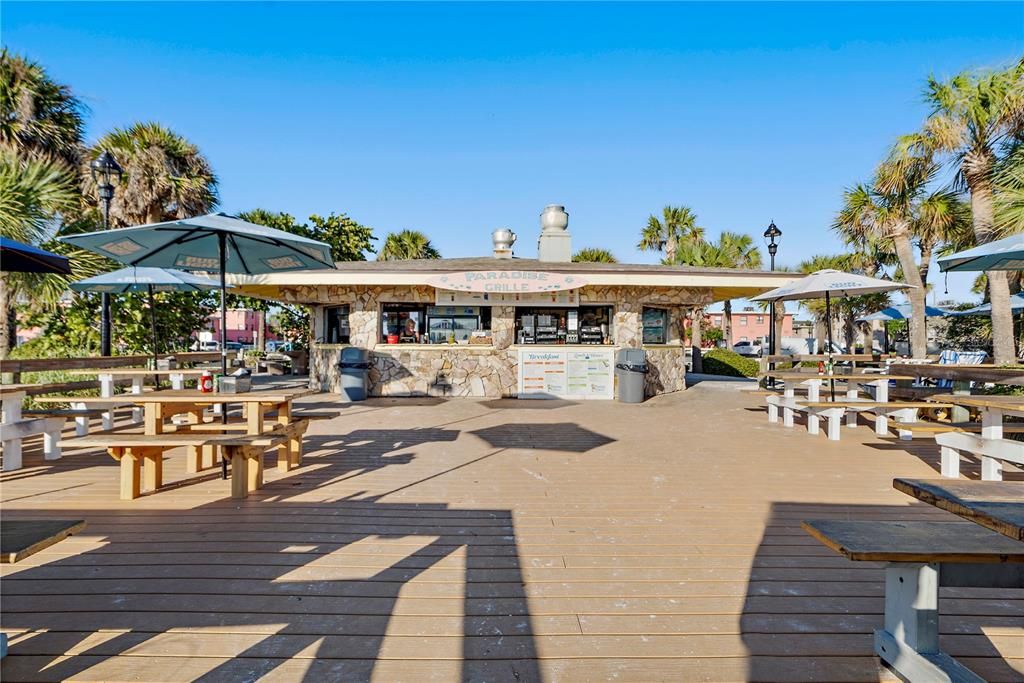 For Sale: $257,000 (1 beds, 1 baths, 615 Square Feet)