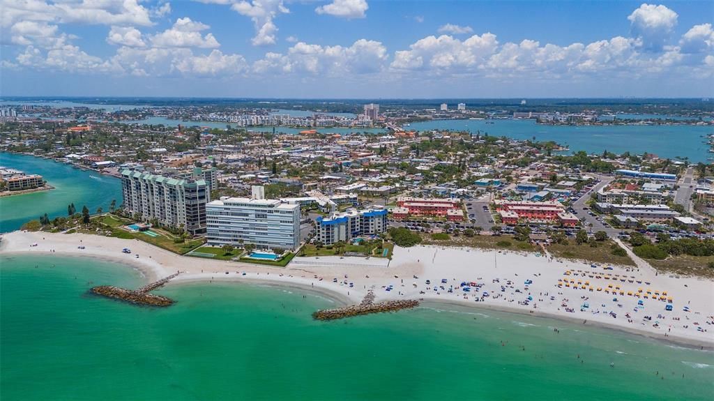 For Sale: $257,000 (1 beds, 1 baths, 615 Square Feet)