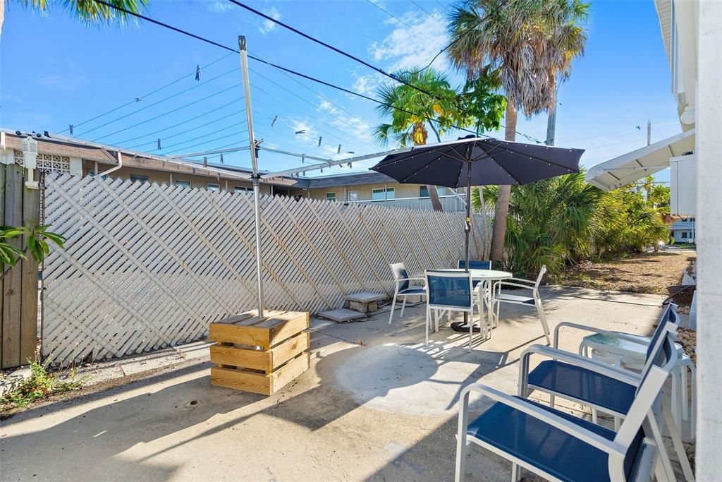 For Sale: $257,000 (1 beds, 1 baths, 615 Square Feet)