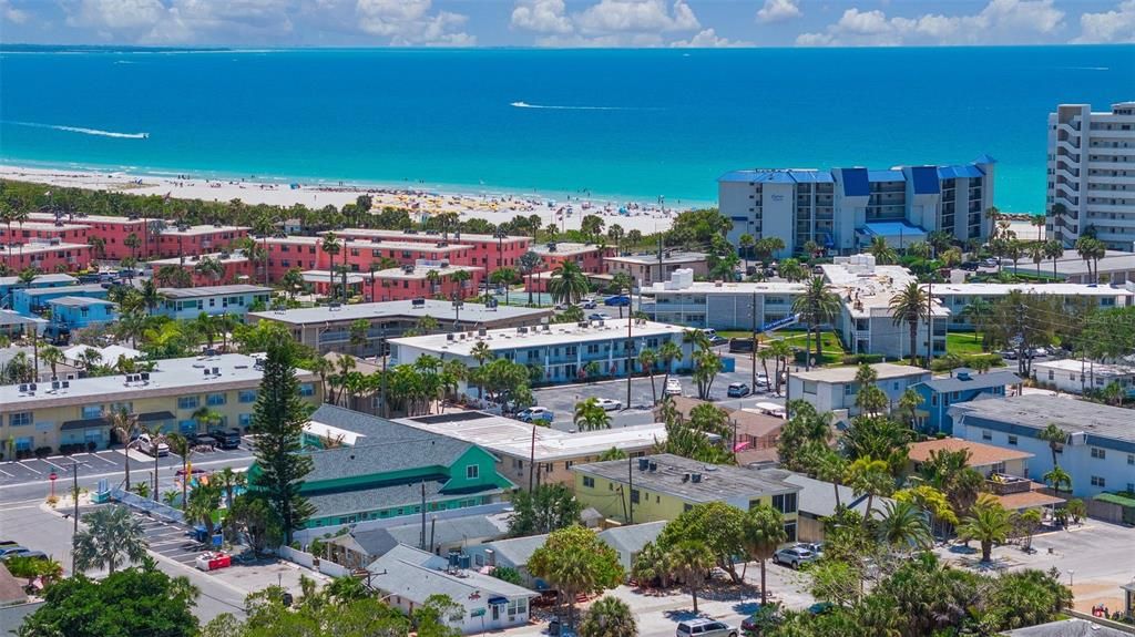 For Sale: $257,000 (1 beds, 1 baths, 615 Square Feet)