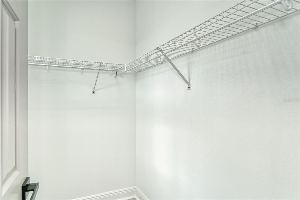 For Sale: $850,000 (4 beds, 2 baths, 2578 Square Feet)