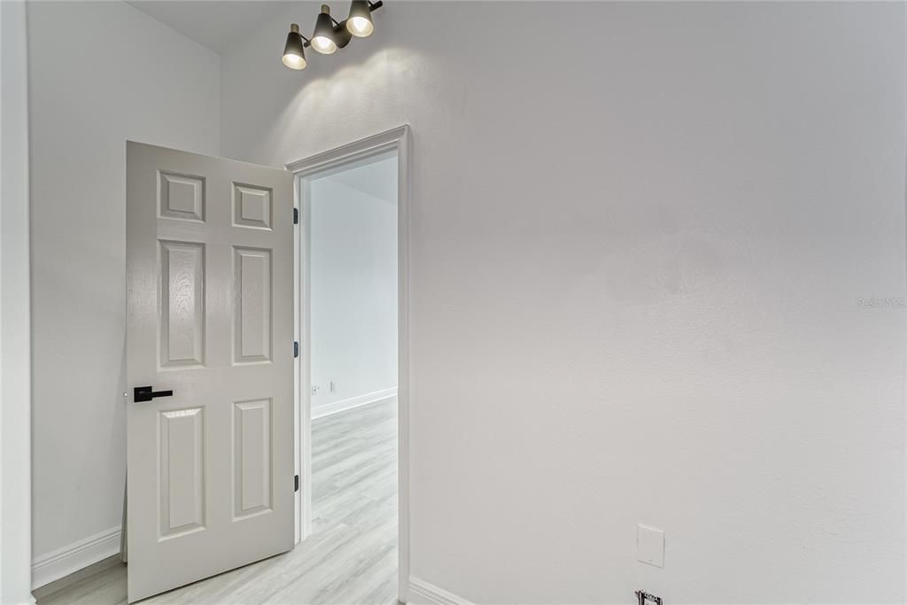 For Sale: $850,000 (4 beds, 2 baths, 2578 Square Feet)