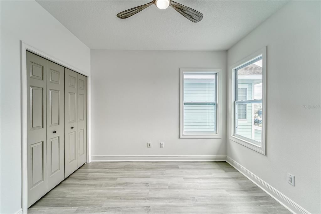 For Sale: $850,000 (4 beds, 2 baths, 2578 Square Feet)