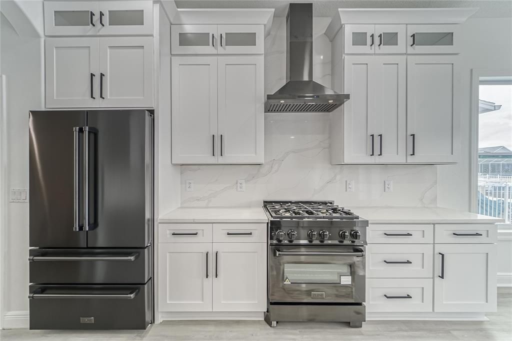 For Sale: $850,000 (4 beds, 2 baths, 2578 Square Feet)