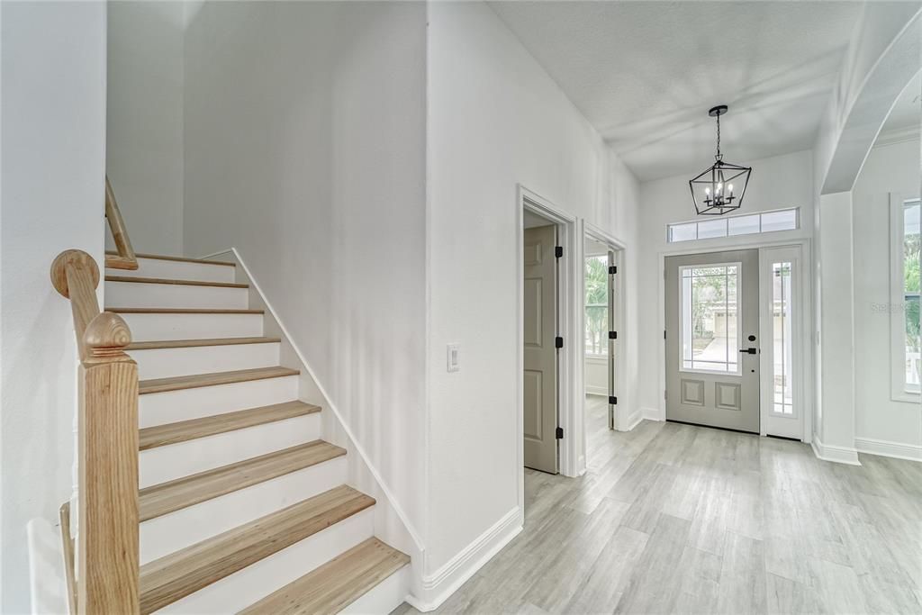 For Sale: $850,000 (4 beds, 2 baths, 2578 Square Feet)