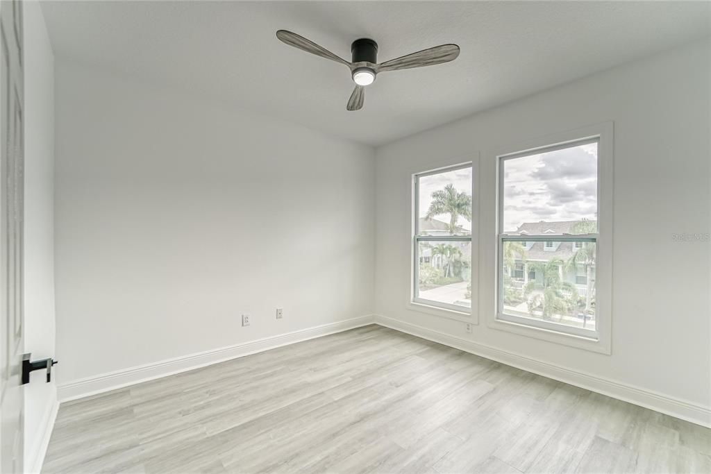 For Sale: $850,000 (4 beds, 2 baths, 2578 Square Feet)