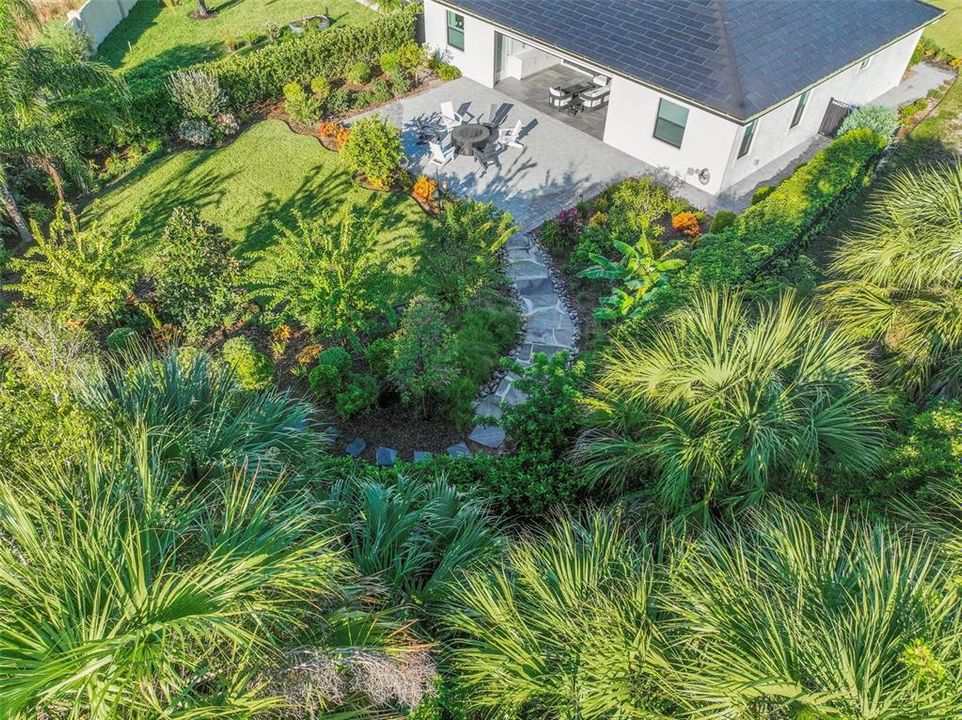 Под контрактом: $999,999 (3 спален, 2 ванн, 2572 Квадратных фут)