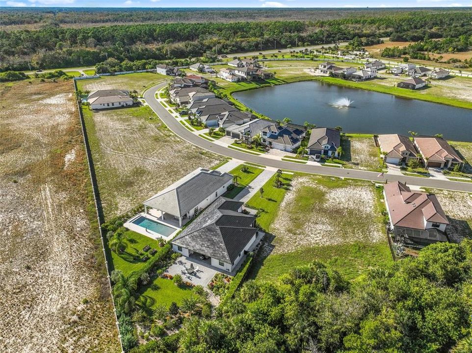 Под контрактом: $999,999 (3 спален, 2 ванн, 2572 Квадратных фут)