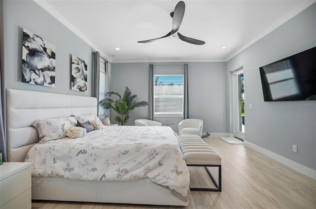 Под контрактом: $999,999 (3 спален, 2 ванн, 2572 Квадратных фут)