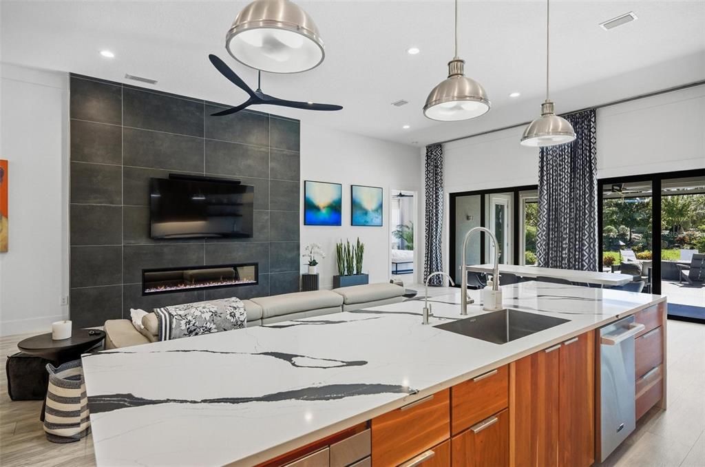 Под контрактом: $999,999 (3 спален, 2 ванн, 2572 Квадратных фут)