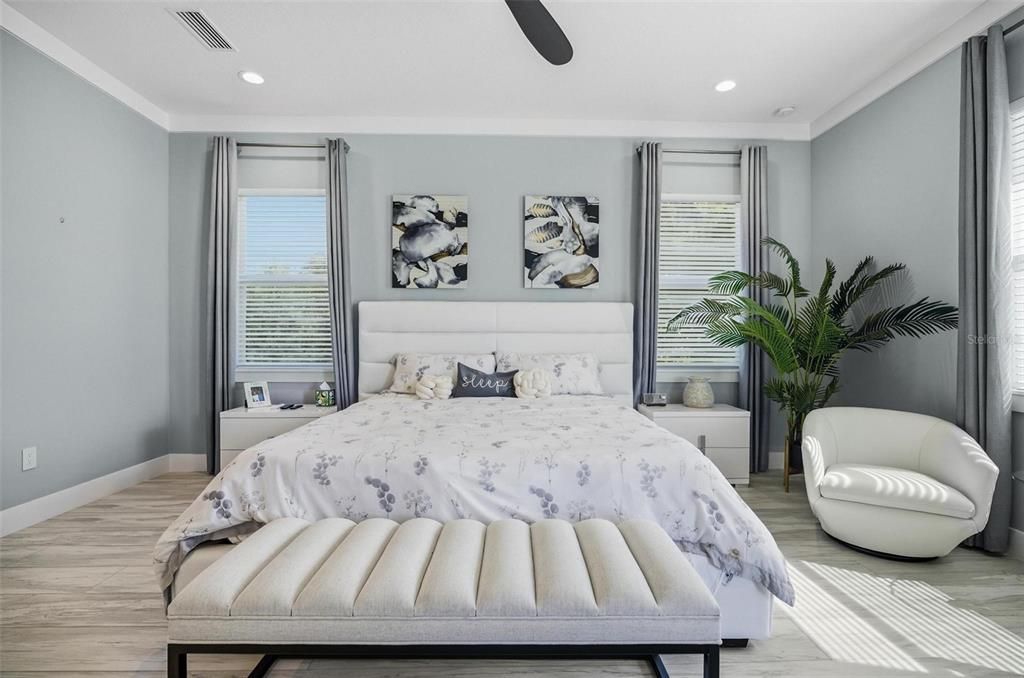 Под контрактом: $999,999 (3 спален, 2 ванн, 2572 Квадратных фут)