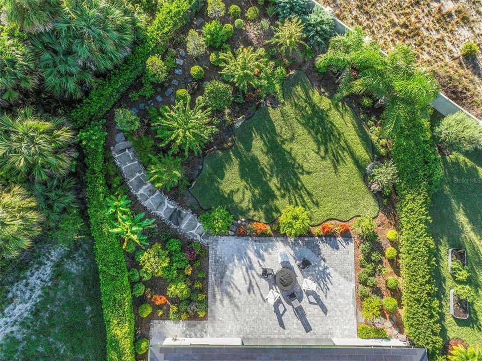 Под контрактом: $999,999 (3 спален, 2 ванн, 2572 Квадратных фут)