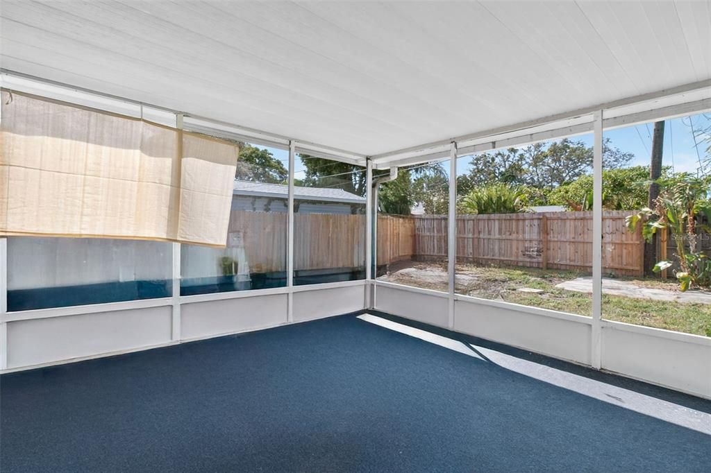 For Sale: $299,000 (2 beds, 1 baths, 1165 Square Feet)