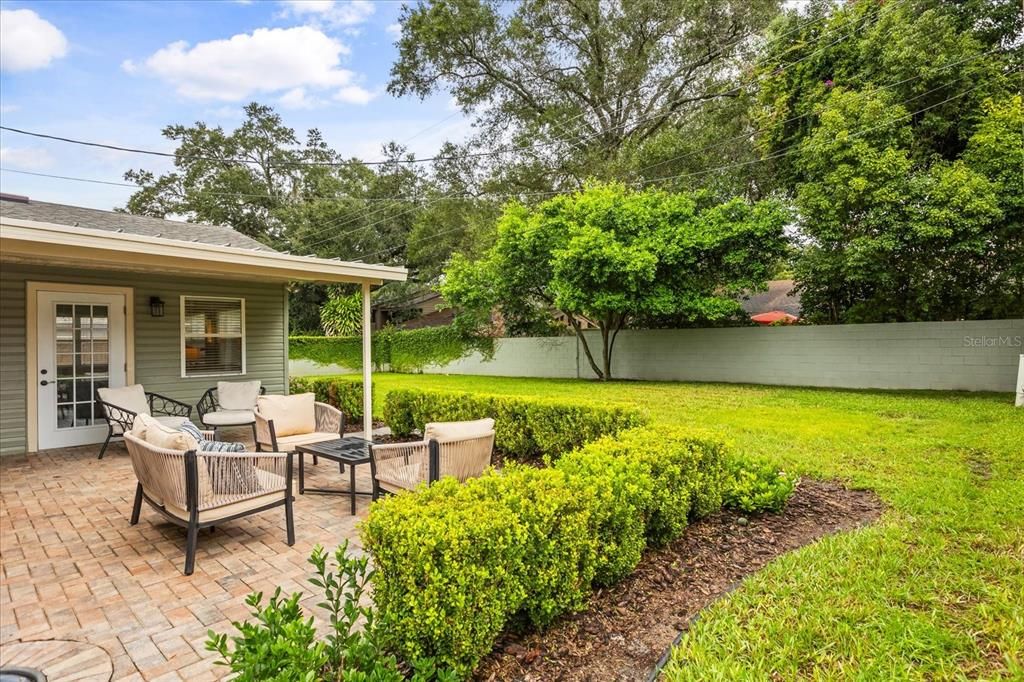 Под контрактом: $409,900 (3 спален, 2 ванн, 1642 Квадратных фут)