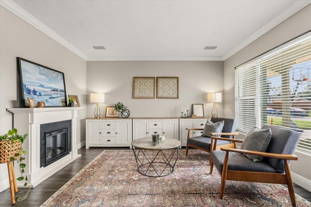 Под контрактом: $409,900 (3 спален, 2 ванн, 1642 Квадратных фут)