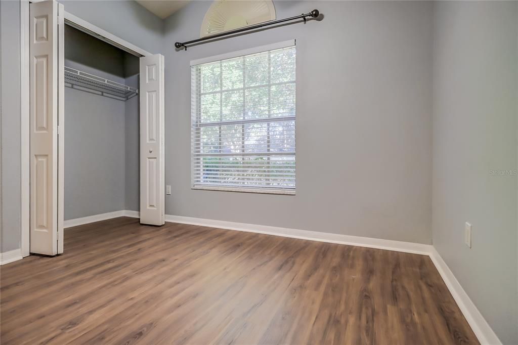 合同活跃: $2,450 (3 贝兹, 2 浴室, 1802 平方英尺)