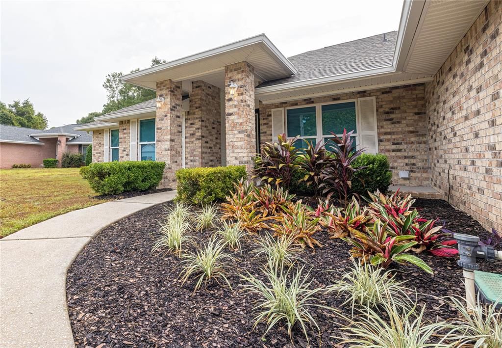 For Sale: $429,900 (4 beds, 2 baths, 2285 Square Feet)