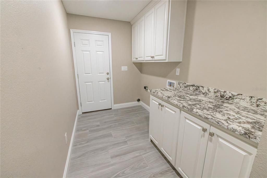 For Sale: $429,900 (4 beds, 2 baths, 2285 Square Feet)