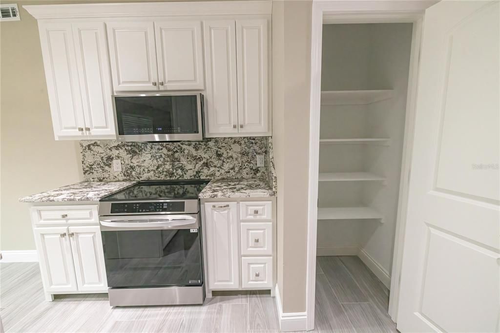 For Sale: $429,900 (4 beds, 2 baths, 2285 Square Feet)