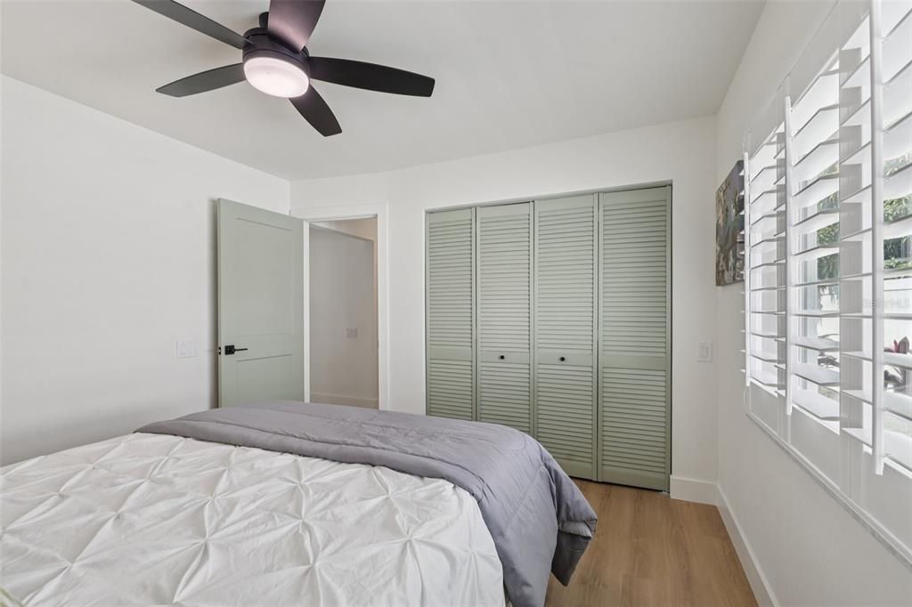 Active With Contract: $599,900 (3 beds, 2 baths, 1526 Square Feet)