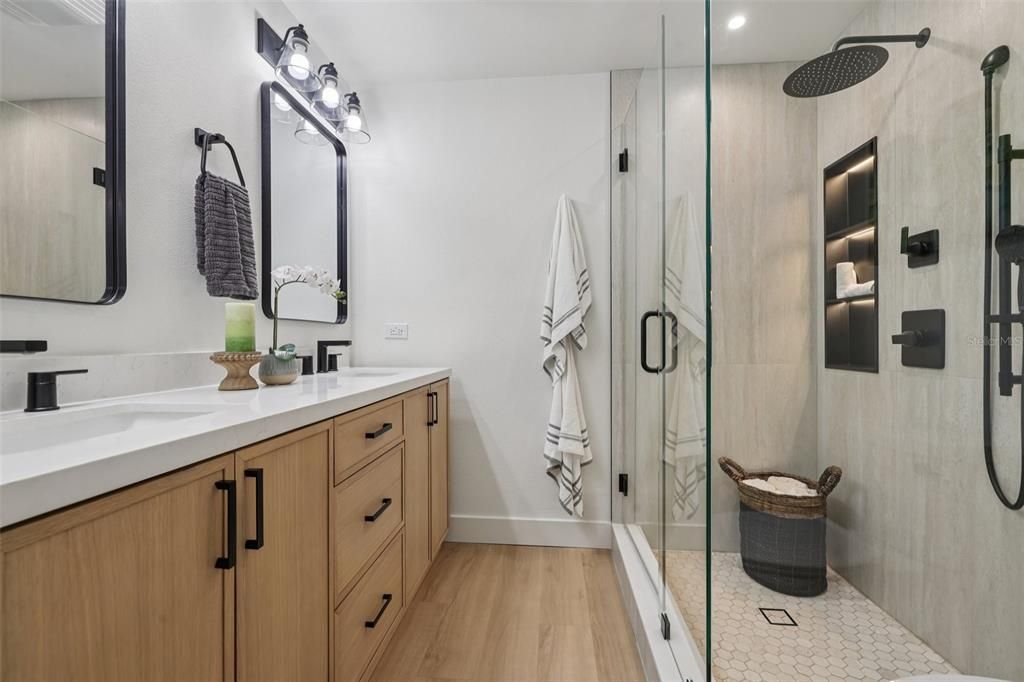 Active With Contract: $599,900 (3 beds, 2 baths, 1526 Square Feet)