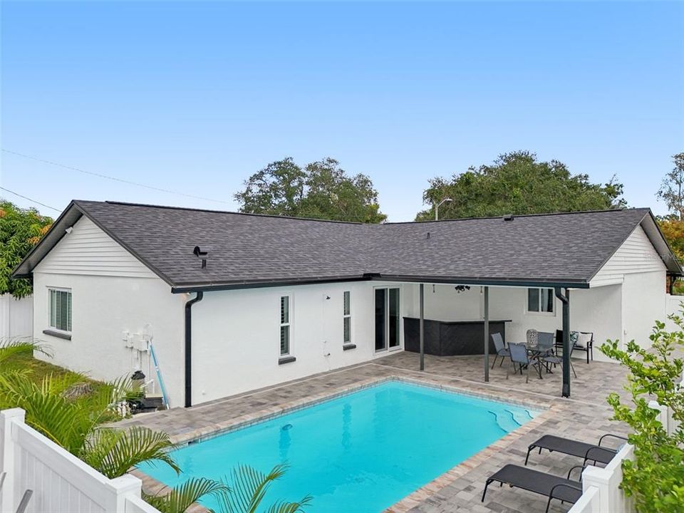 Active With Contract: $599,900 (3 beds, 2 baths, 1526 Square Feet)