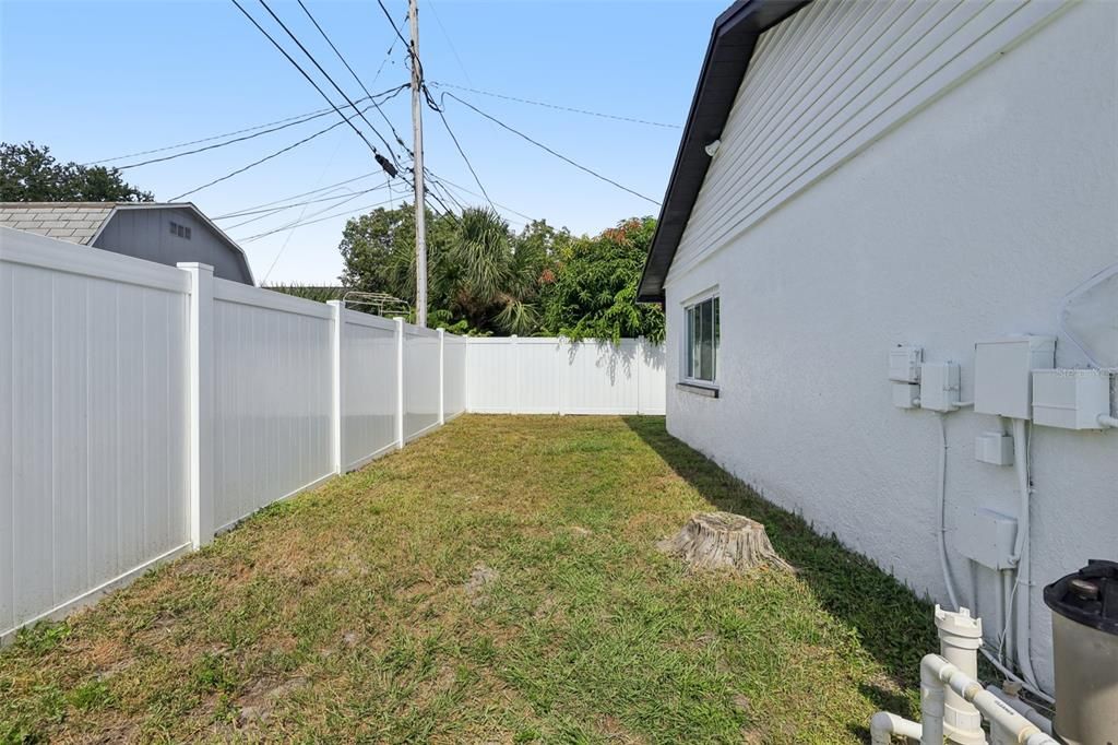 Active With Contract: $599,900 (3 beds, 2 baths, 1526 Square Feet)