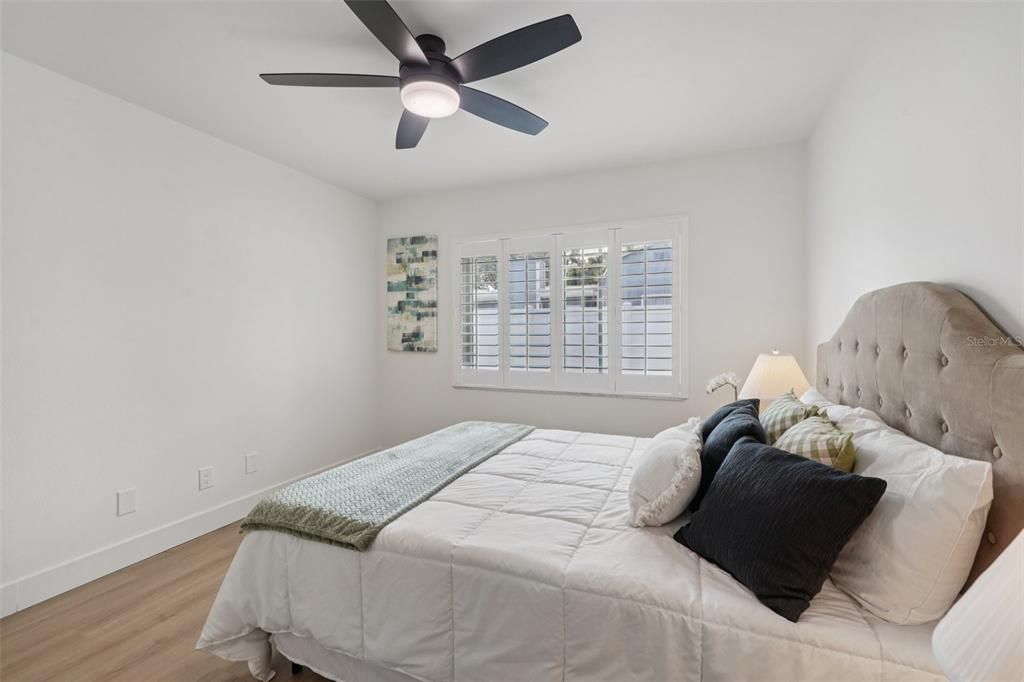 Active With Contract: $599,900 (3 beds, 2 baths, 1526 Square Feet)