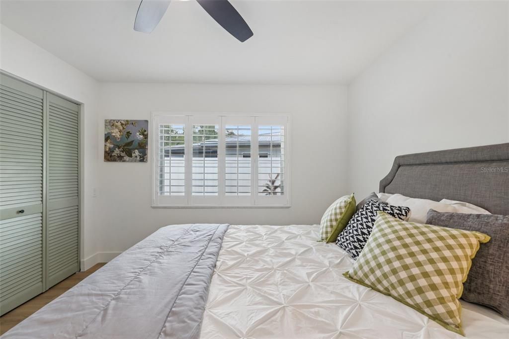 Active With Contract: $599,900 (3 beds, 2 baths, 1526 Square Feet)