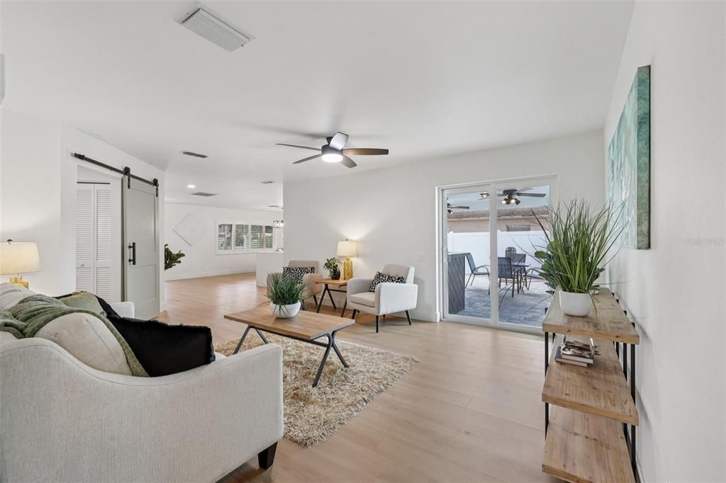 Active With Contract: $599,900 (3 beds, 2 baths, 1526 Square Feet)