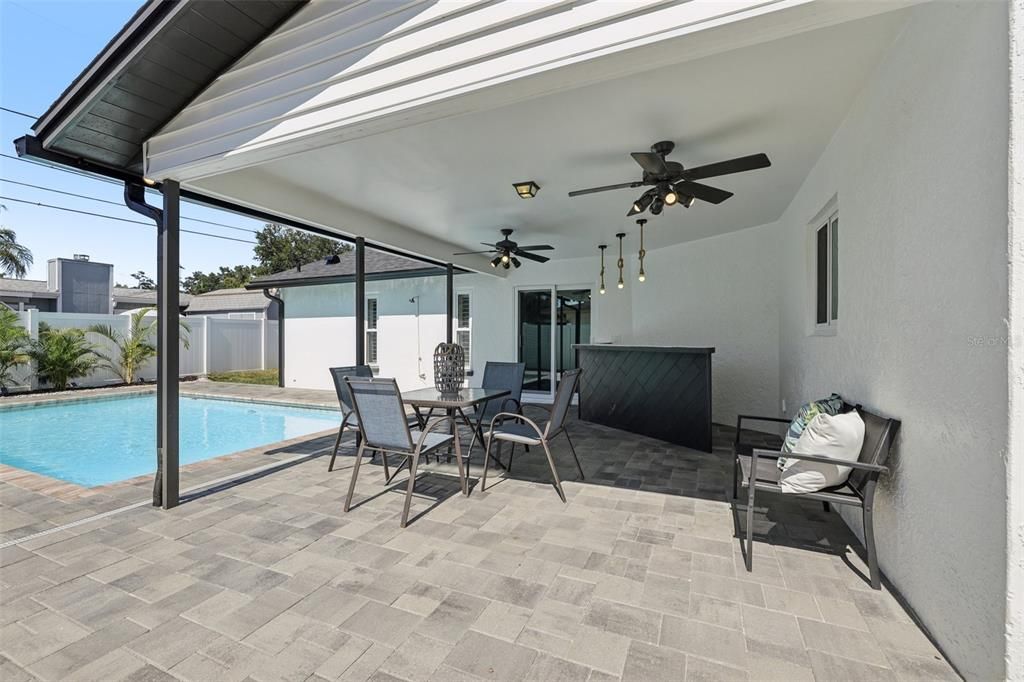 Active With Contract: $599,900 (3 beds, 2 baths, 1526 Square Feet)