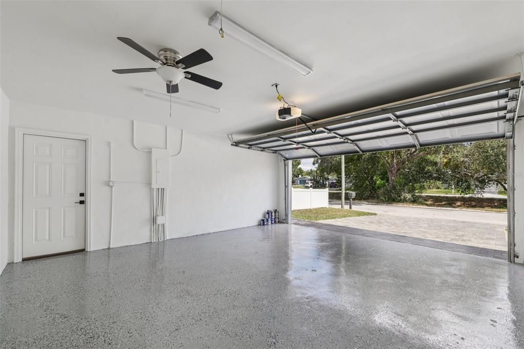 Active With Contract: $599,900 (3 beds, 2 baths, 1526 Square Feet)