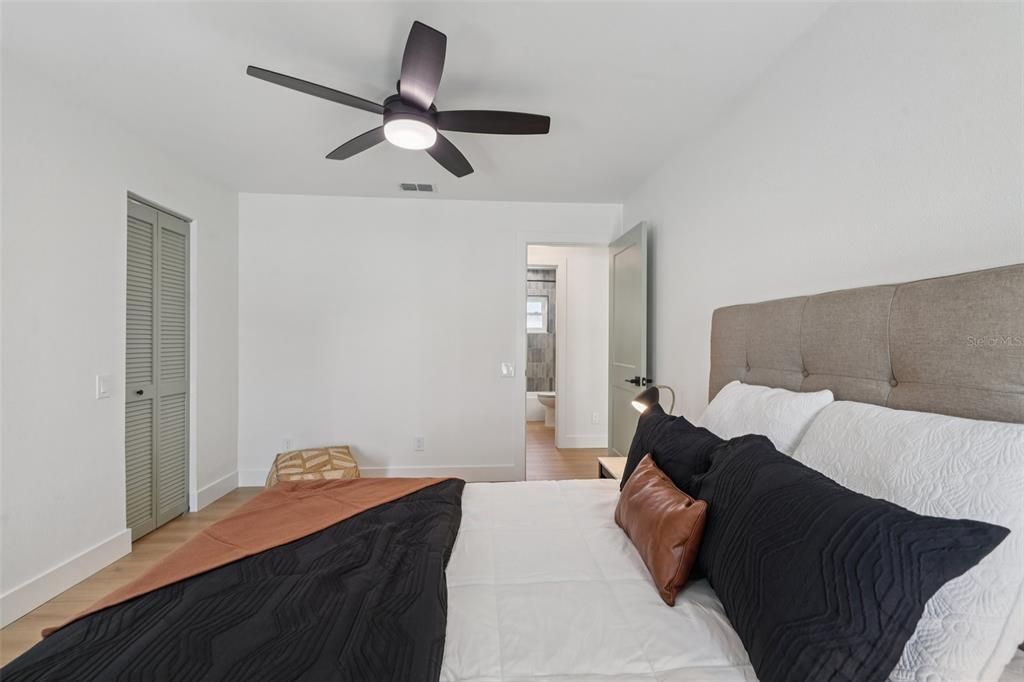 Active With Contract: $599,900 (3 beds, 2 baths, 1526 Square Feet)
