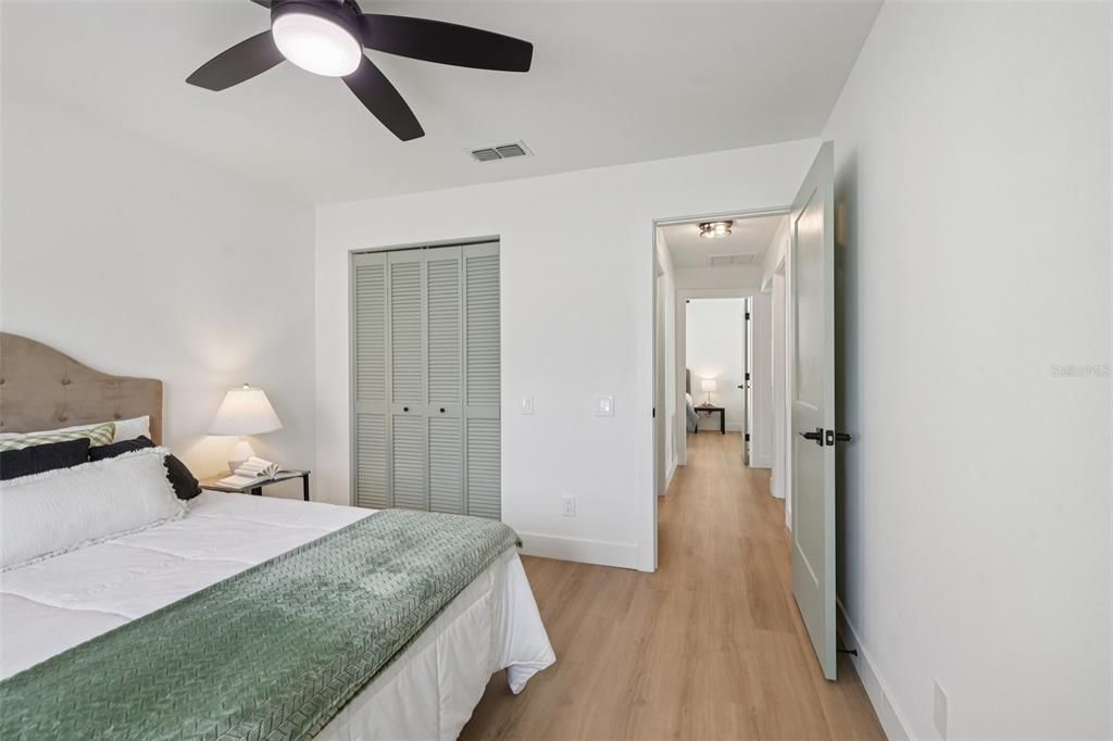 Active With Contract: $599,900 (3 beds, 2 baths, 1526 Square Feet)