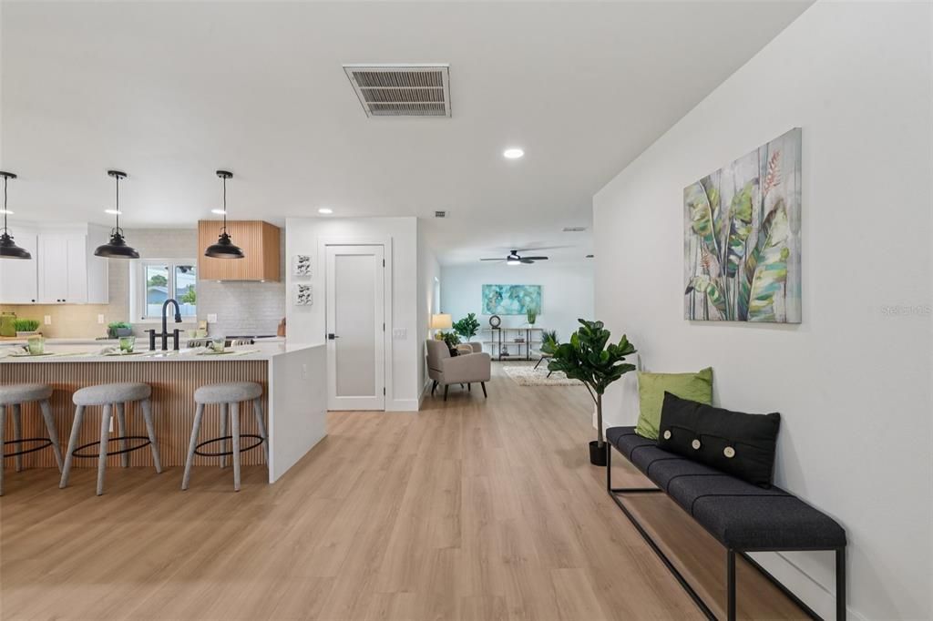 Active With Contract: $599,900 (3 beds, 2 baths, 1526 Square Feet)