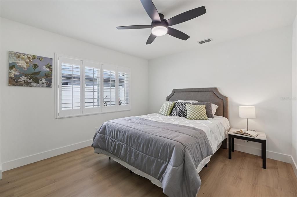 Active With Contract: $599,900 (3 beds, 2 baths, 1526 Square Feet)