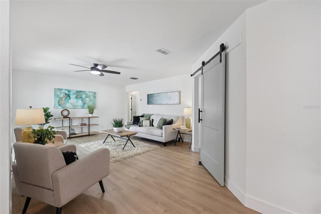 Active With Contract: $599,900 (3 beds, 2 baths, 1526 Square Feet)