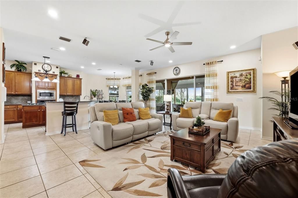 For Sale: $825,000 (4 beds, 3 baths, 2939 Square Feet)