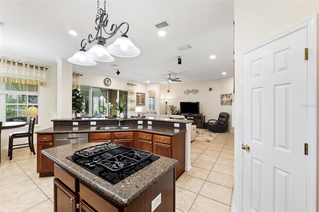 For Sale: $825,000 (4 beds, 3 baths, 2939 Square Feet)