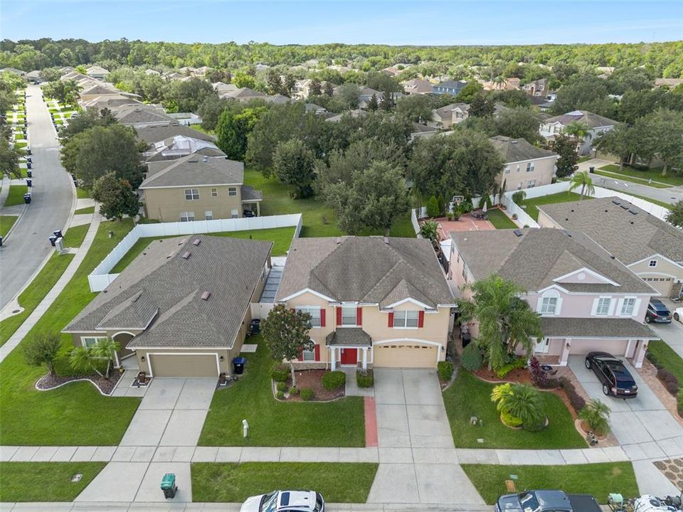 For Sale: $535,000 (6 beds, 3 baths, 2768 Square Feet)