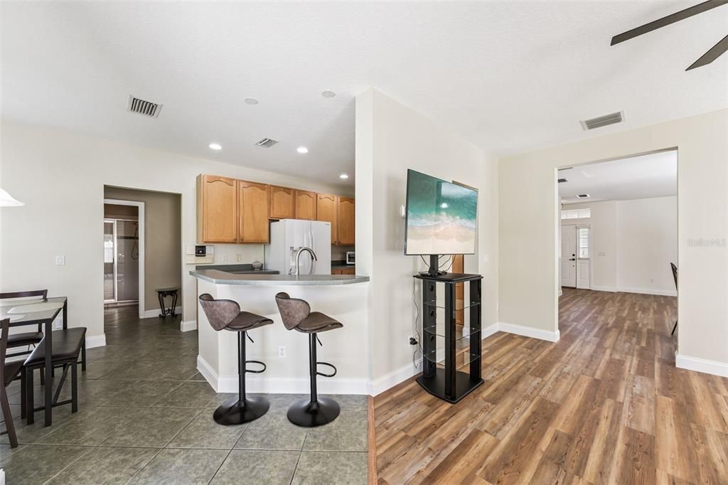 For Sale: $535,000 (6 beds, 3 baths, 2768 Square Feet)