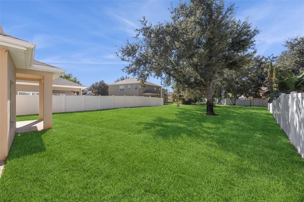 For Sale: $535,000 (6 beds, 3 baths, 2768 Square Feet)