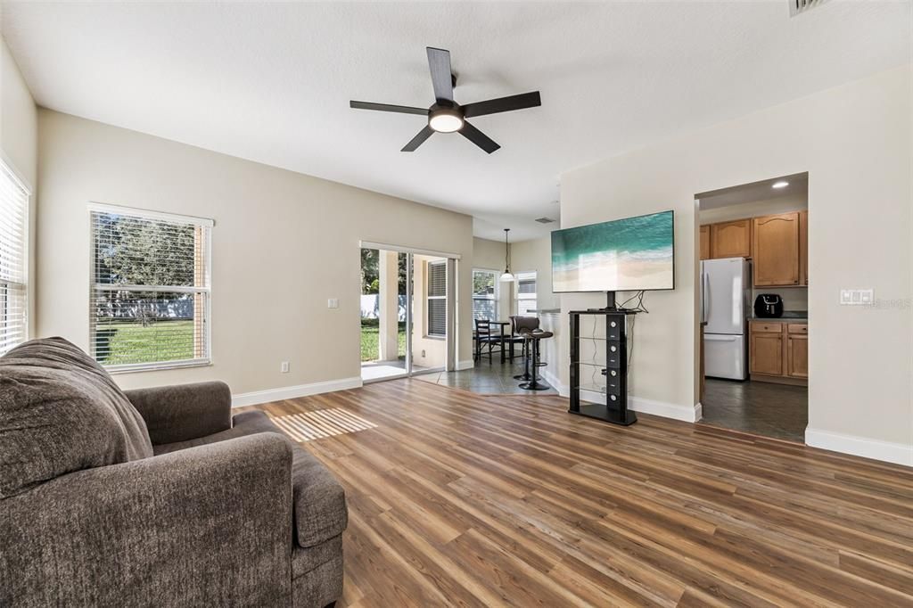 For Sale: $535,000 (6 beds, 3 baths, 2768 Square Feet)