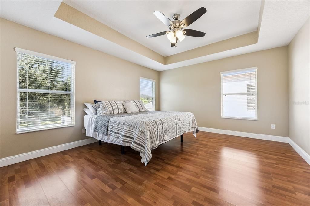 For Sale: $535,000 (6 beds, 3 baths, 2768 Square Feet)