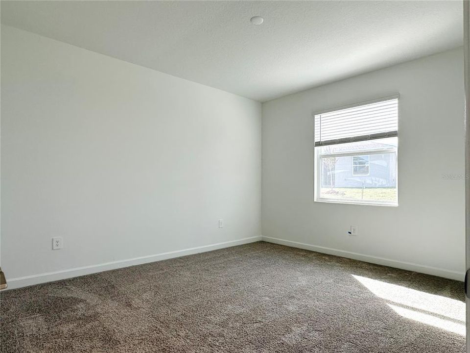 出租: $2,595 (4 贝兹, 3 浴室, 2109 平方英尺)