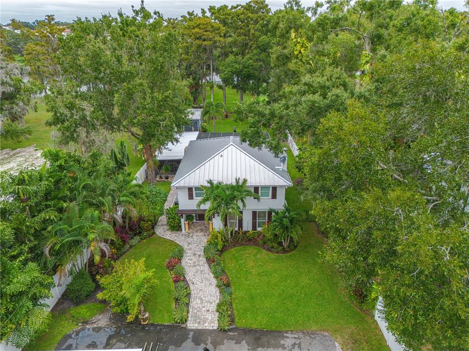 For Sale: $945,000 (4 beds, 2 baths, 2385 Square Feet)