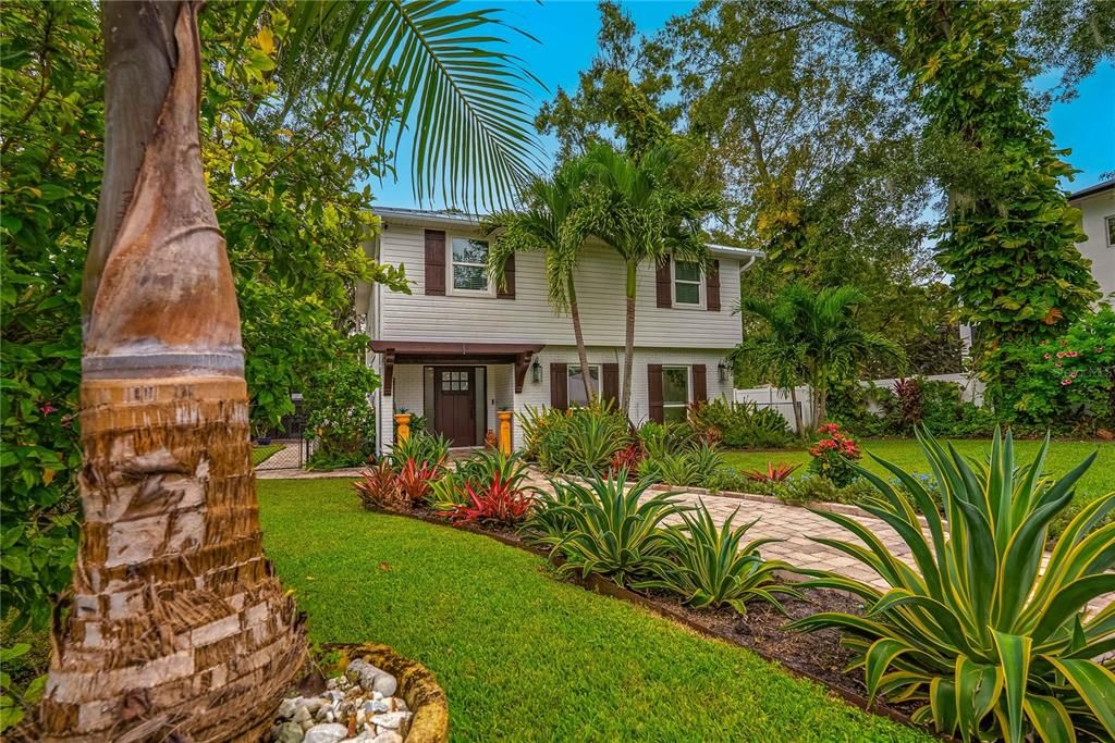 For Sale: $945,000 (4 beds, 2 baths, 2385 Square Feet)