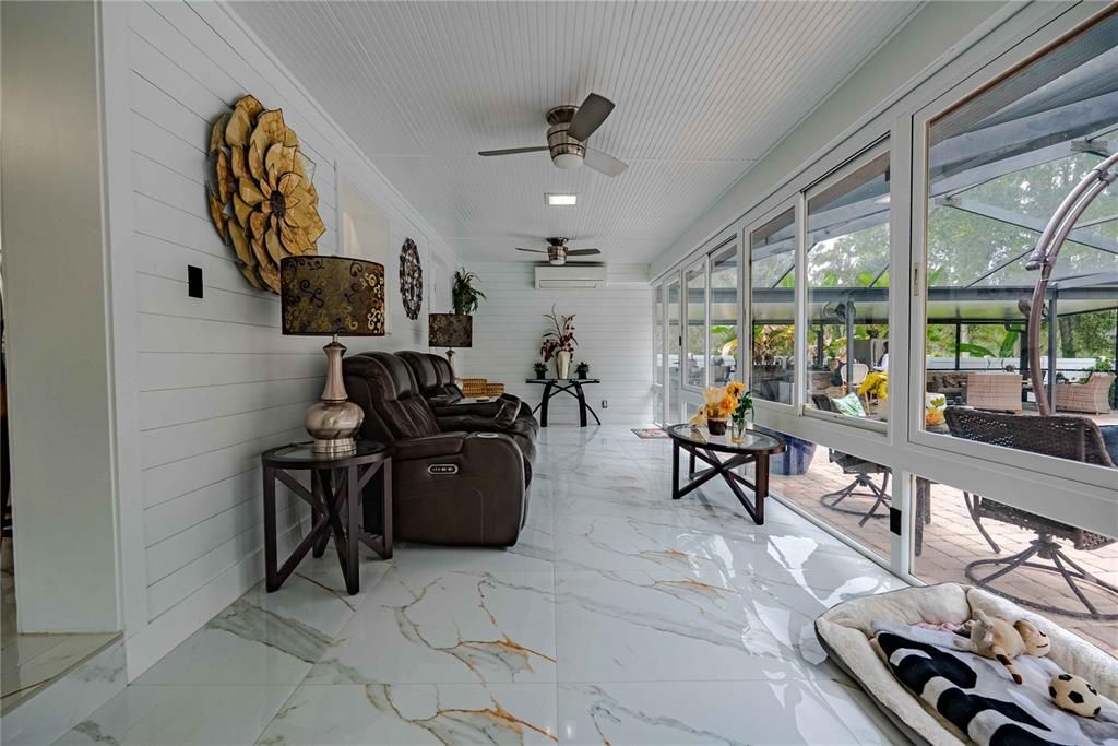 For Sale: $945,000 (4 beds, 2 baths, 2385 Square Feet)