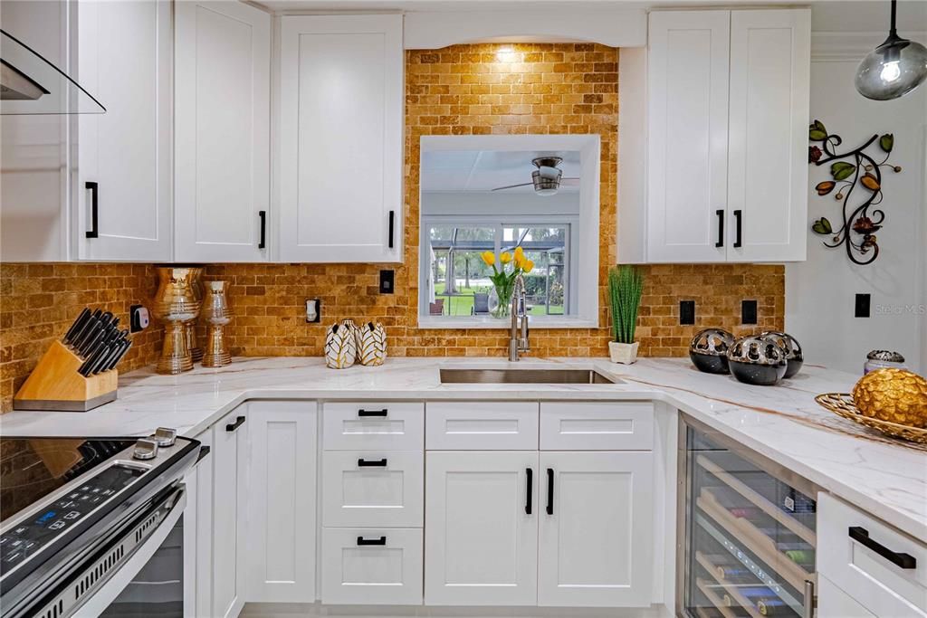 For Sale: $945,000 (4 beds, 2 baths, 2385 Square Feet)